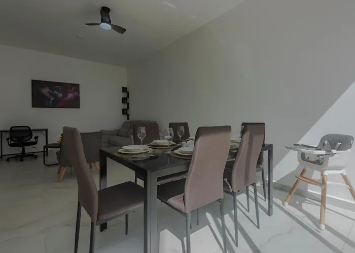 Malibu Residential 3bd Shalva 4*