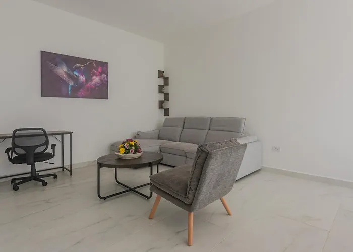 Aparthotel Malibu Residential 3bd Shalva 4*