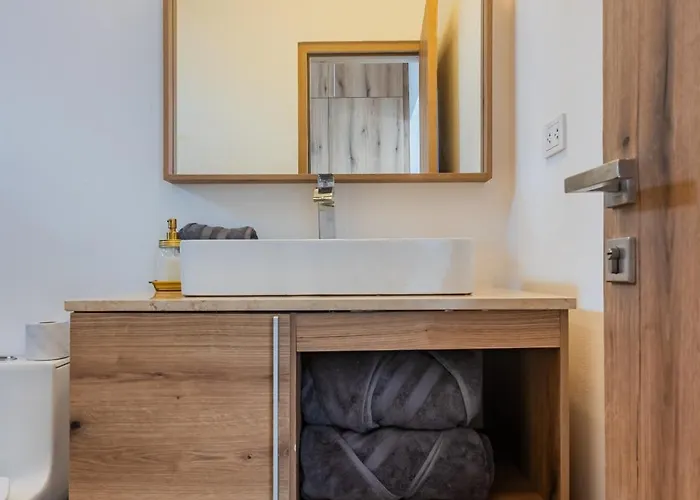 Malibu Residential 3bd Shalva