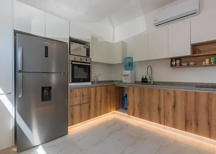 Malibu Residential 3bd Shalva Aparthotel 4*